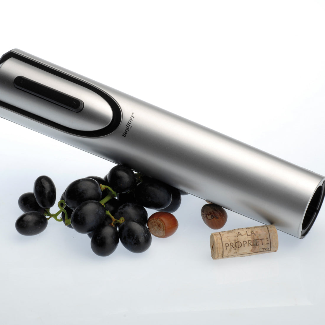 BergHOFF Electric Wine Opener - Battery Operated with Foil Cutter, Opens 30 Bottles per Charge