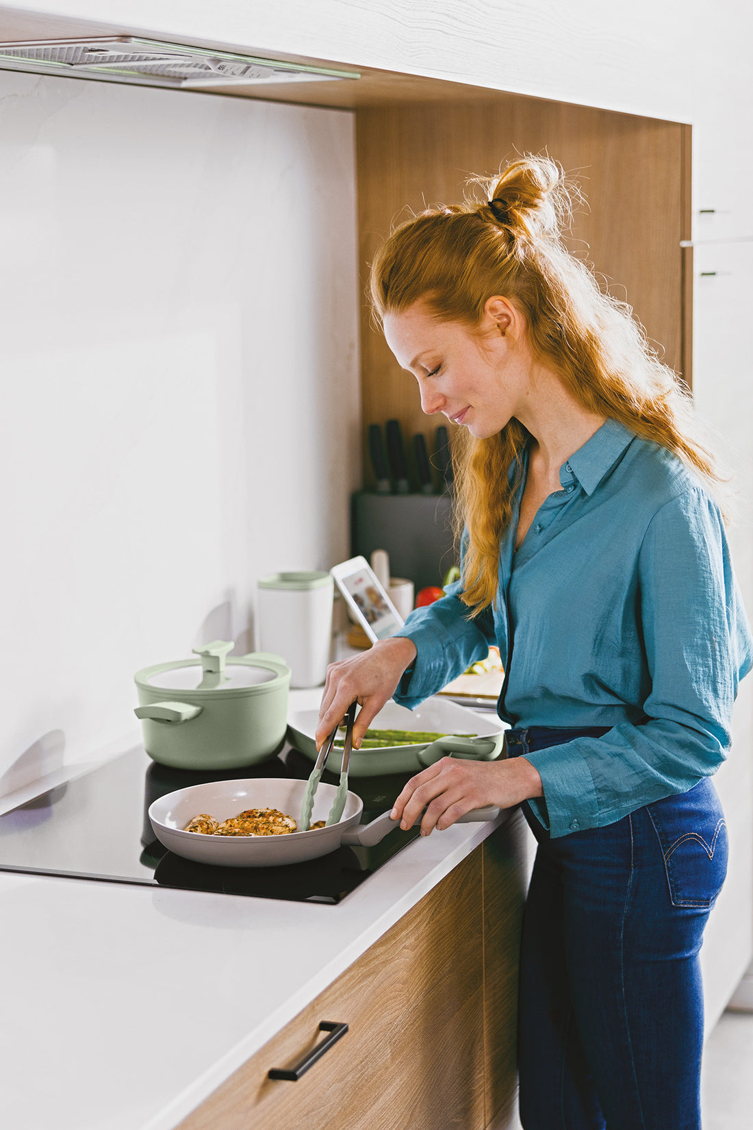 BergHOFF Serving Tongs - Balance Series 27cm with Silicone Tips and Lockable Handle for Storage