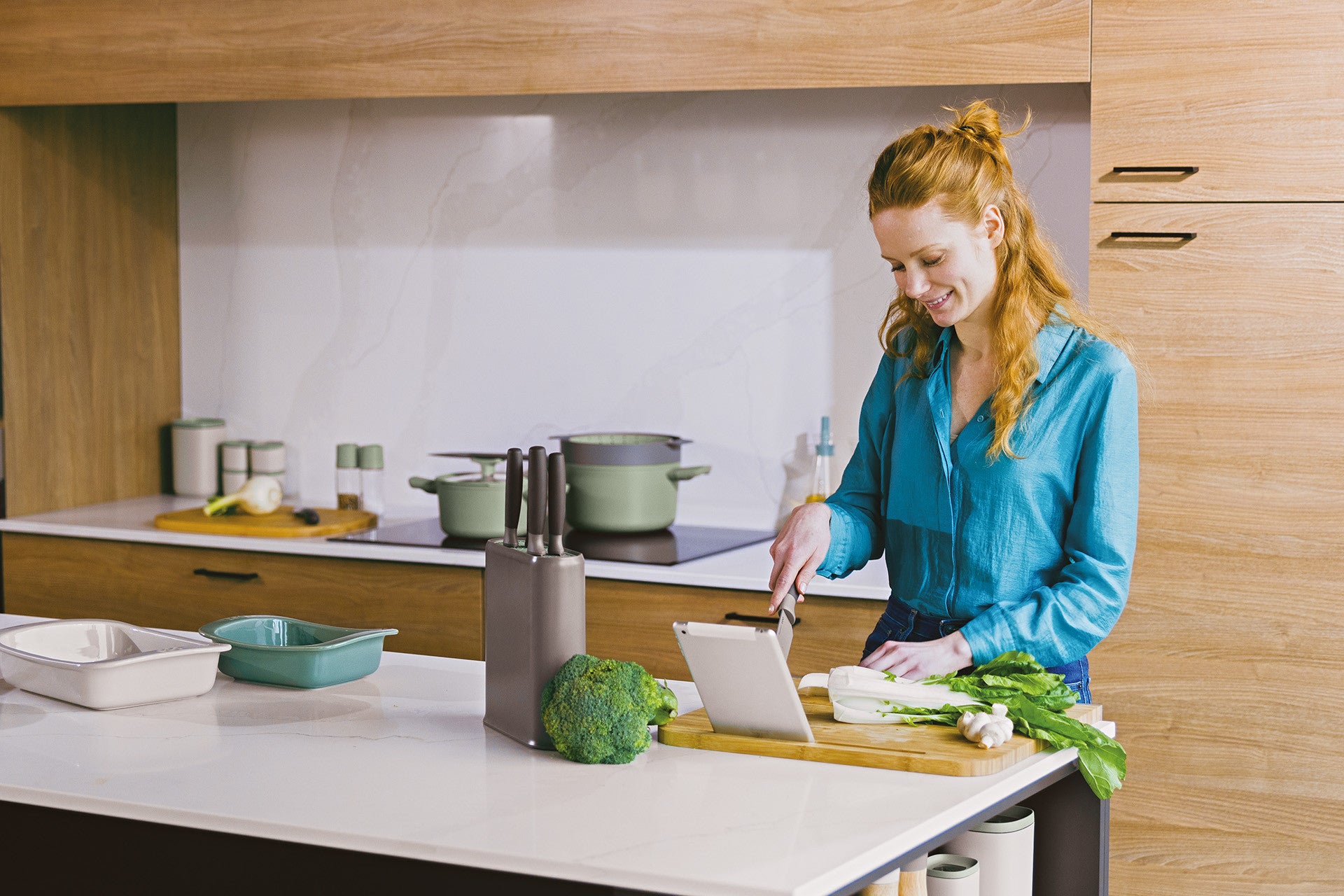 Balance Bamboo Cutting Board with Tablet Stand, 45 x 41 cm